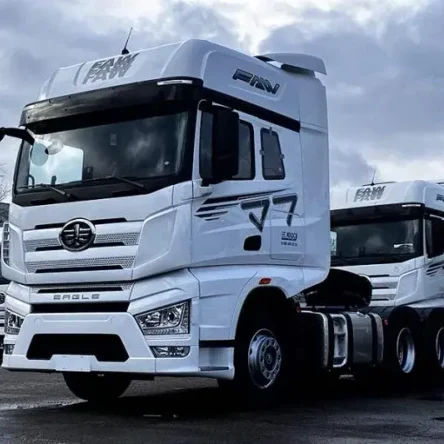 Седельный тягач FAW J7 6х4